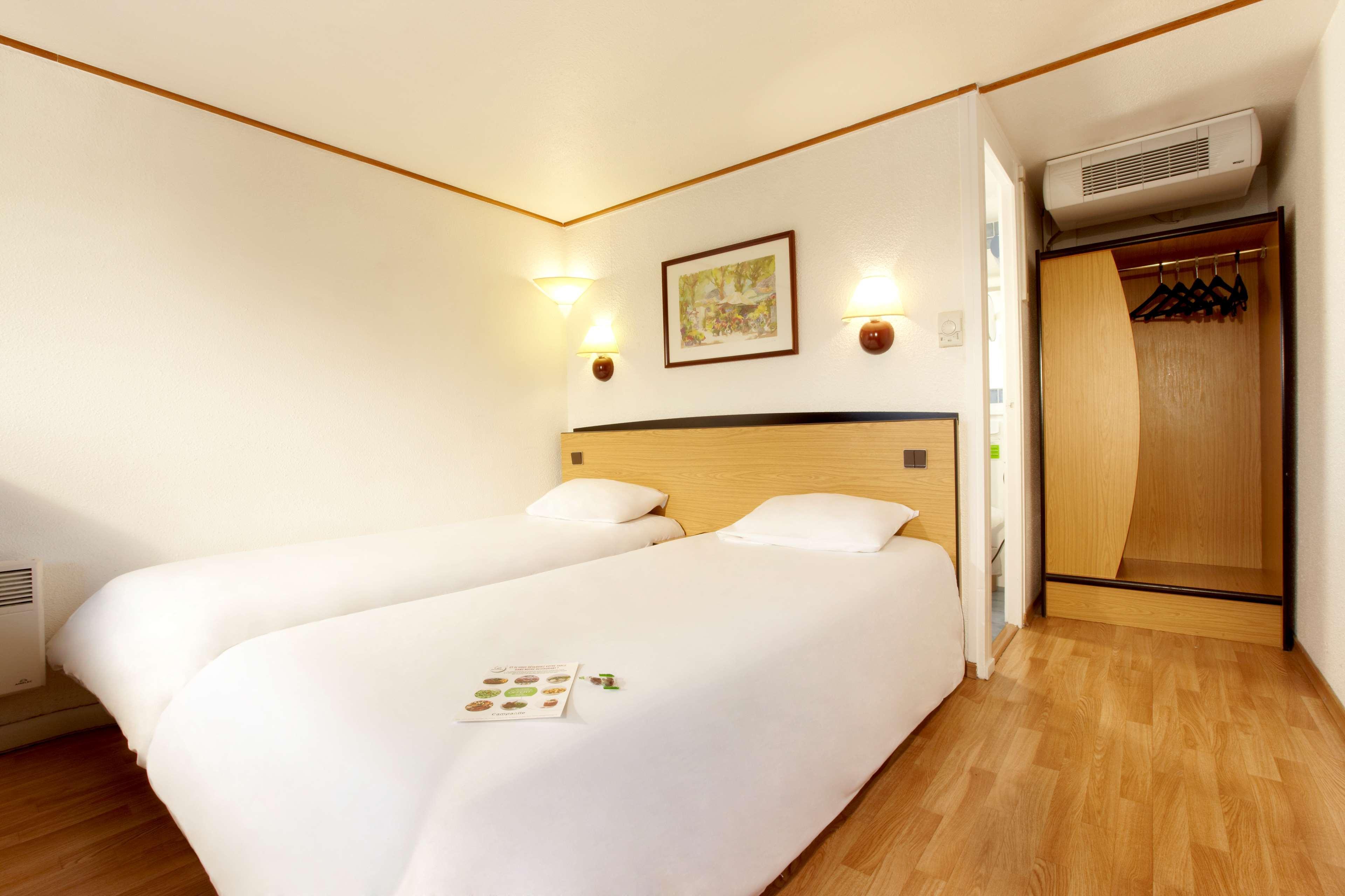 Hotel Campanile Rouen Nord - Mont-Saint-Aignan Exterior foto