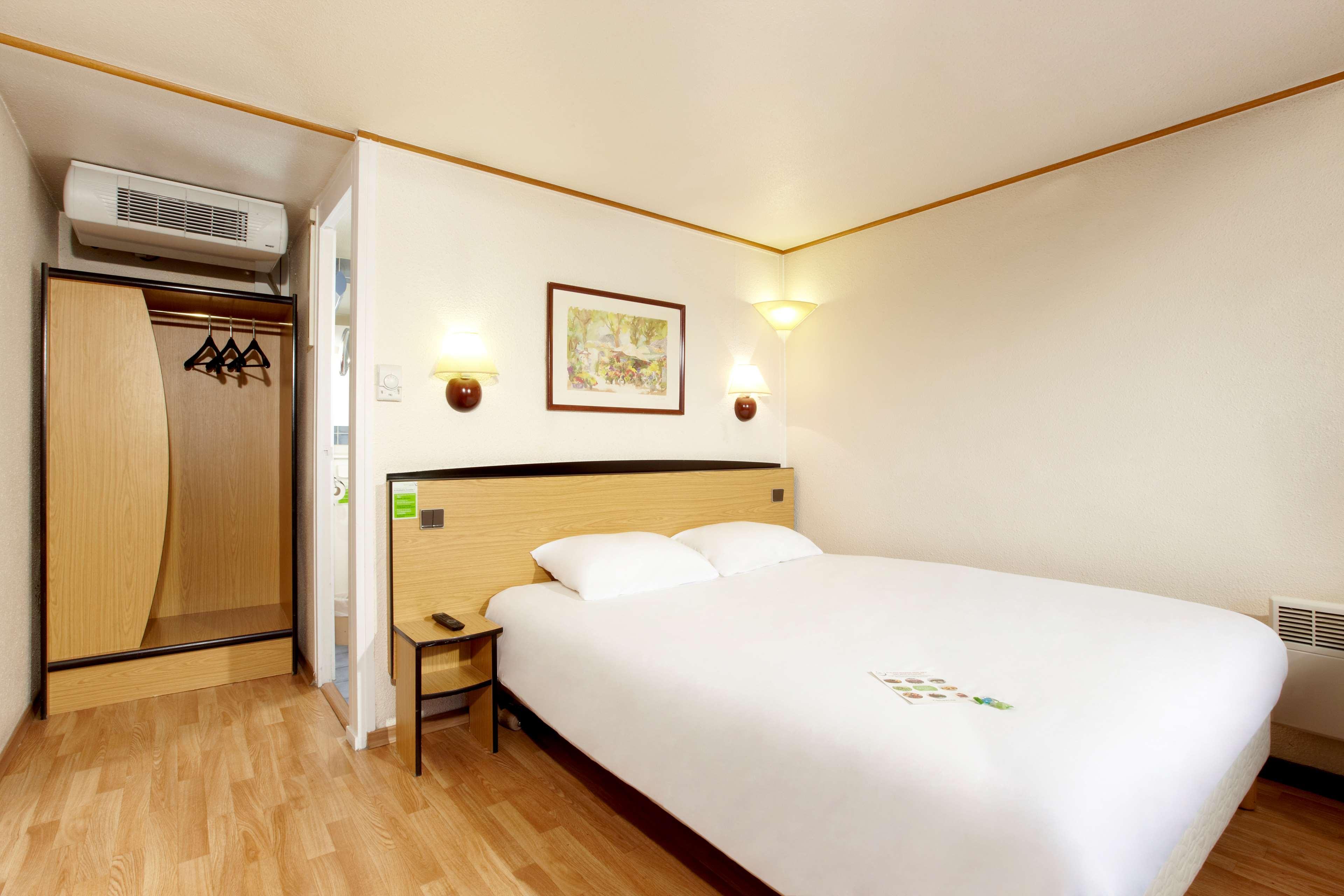 Hotel Campanile Rouen Nord - Mont-Saint-Aignan Exterior foto